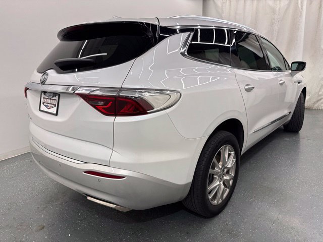Used 2024 Buick Enclave Essence w/ Experience Buick Package AWD/4WD image 8