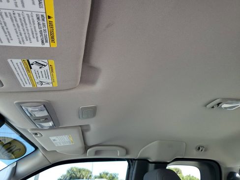 Used 2022 Nissan Frontier S w/ Technology Package image 25