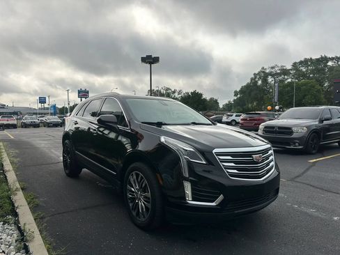 Used 2017 Cadillac XT5 Premium Luxury w/ LPO, Wheel Lock Package FWD image 3