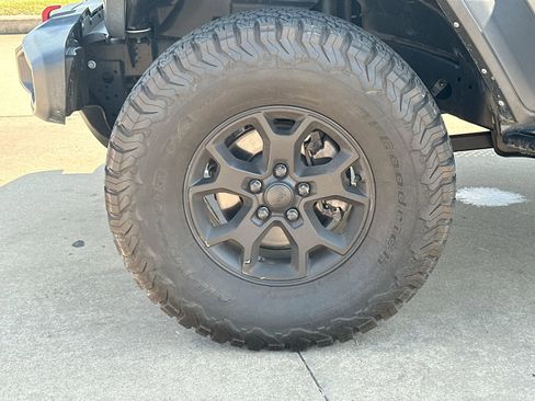 Used 2022 Jeep Wrangler Unlimited Rubicon image 10