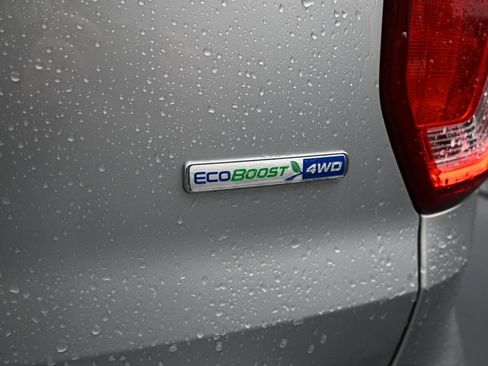 Used 2017 Ford Explorer XLT w/ Equipment Group 202A image 11