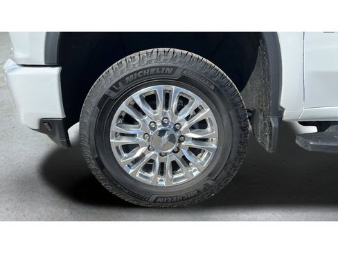 Certified 2020 Chevrolet Silverado 3500 High Country w/ Z71 Off-Road Package image 35