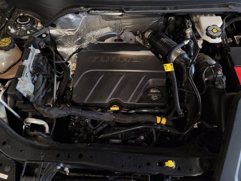 Used 2025 Chevrolet Trax LS FWD image 30