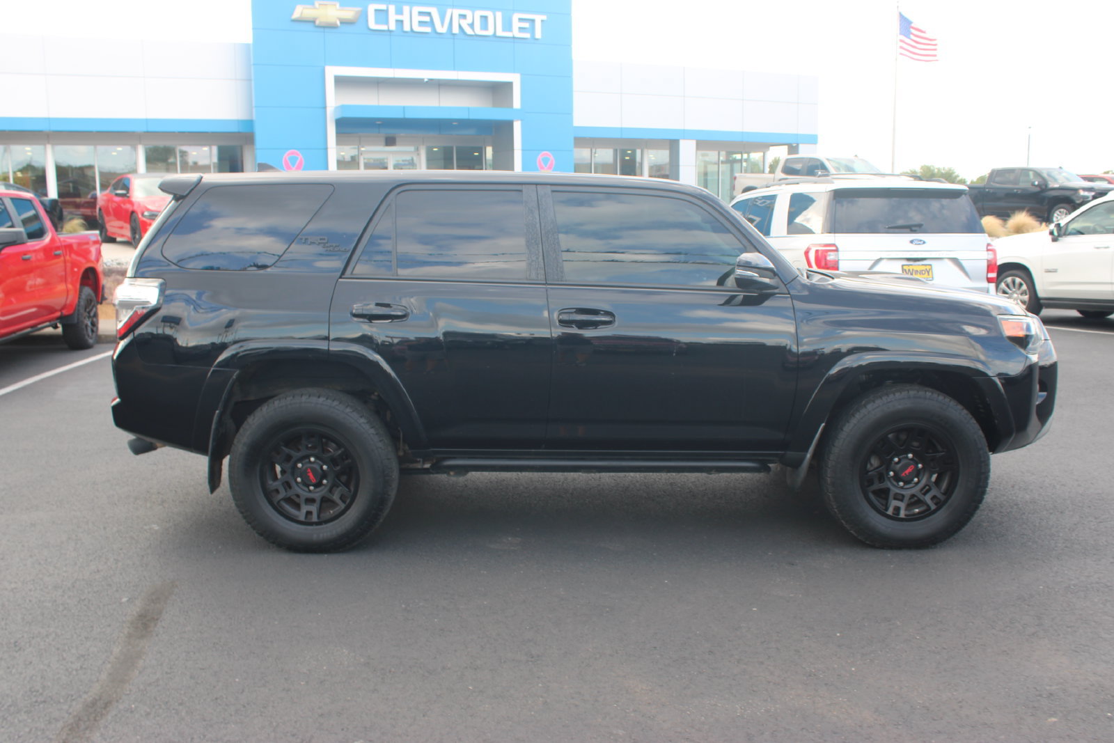 Used 2019 Toyota 4Runner TRD Off-Road Premium AWD/4WD image 9