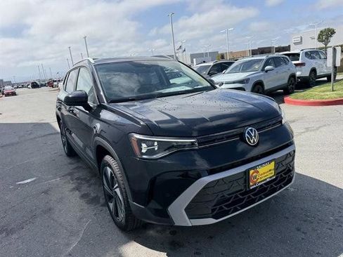 New 2025 Volkswagen Taos SE image 7