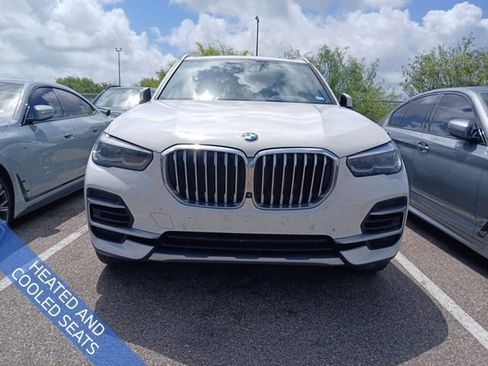 Used 2022 BMW X5 sDrive40i w/ Luxury Seating Package RWD image 2