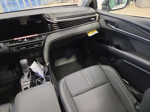 New 2026 Toyota Camry XLE image 18