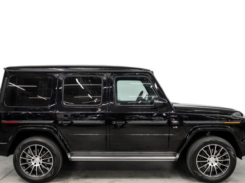 Used 2022 Mercedes-Benz G 550 image 2