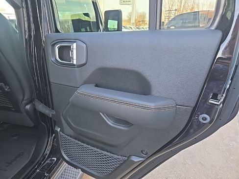 New 2026 Jeep Wrangler Unlimited Sahara AWD/4WD image 85