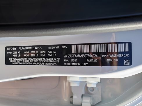 New 2025 Alfa Romeo Giulia w/ Driving Assist Package image 24