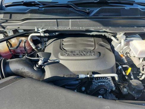 Used 2024 RAM 2500 Laramie AWD/4WD image 9