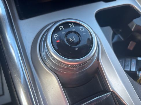 Used 2020 Ford Explorer XLT w/ Equipment Group 202A image 25