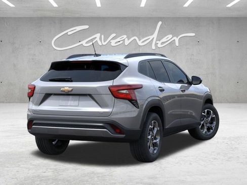 New 2026 Chevrolet Trax LT w/ Driver Confidence Package FWD image 4