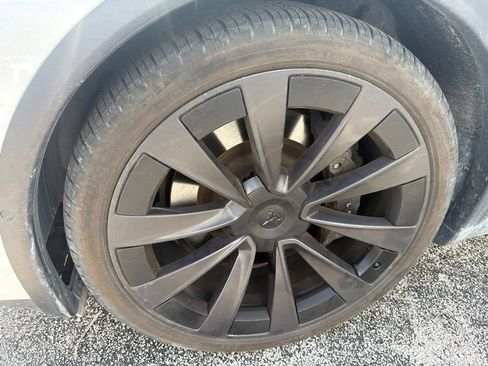 Used 2022 Tesla Model X AWD/4WD image 16
