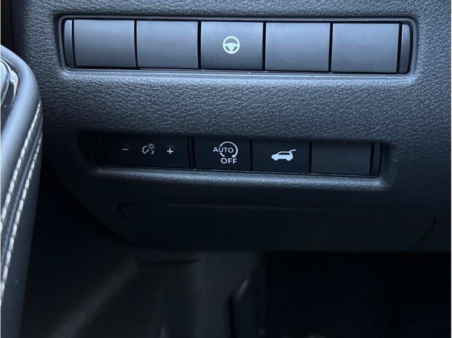 Certified 2025 Nissan Rogue SL AWD/4WD image 20