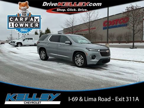 Used 2023 Chevrolet Traverse High Country image 1