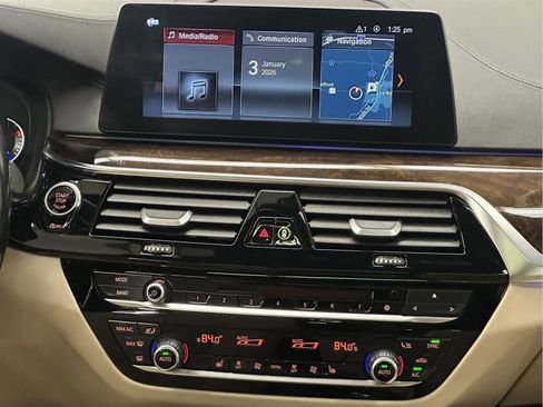 Used 2018 BMW 540i xDrive image 31