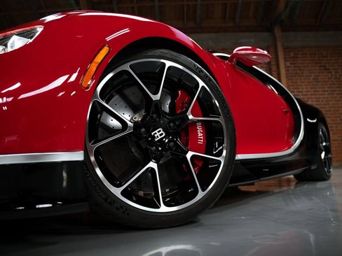 Used 2019 Bugatti Chiron image 5