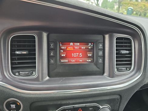 Used 2015 Dodge Charger SE w/ Popular Equipment Group RWD image 18