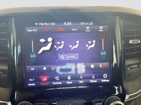 Used 2019 RAM 2500 Laramie AWD/4WD image 15