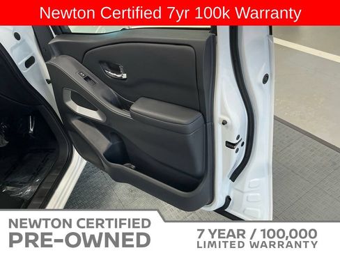 Used 2025 Nissan Frontier SV w/ SV Convenience Package RWD image 39