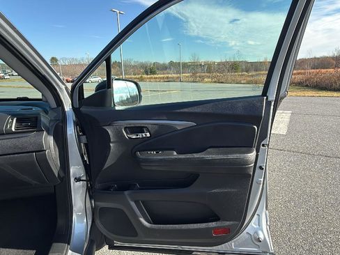 Used 2019 Honda Ridgeline RTL-T image 17