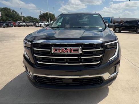 Certified 2026 GMC Acadia Elevation w/ Elevation Premium Package FWD image 3