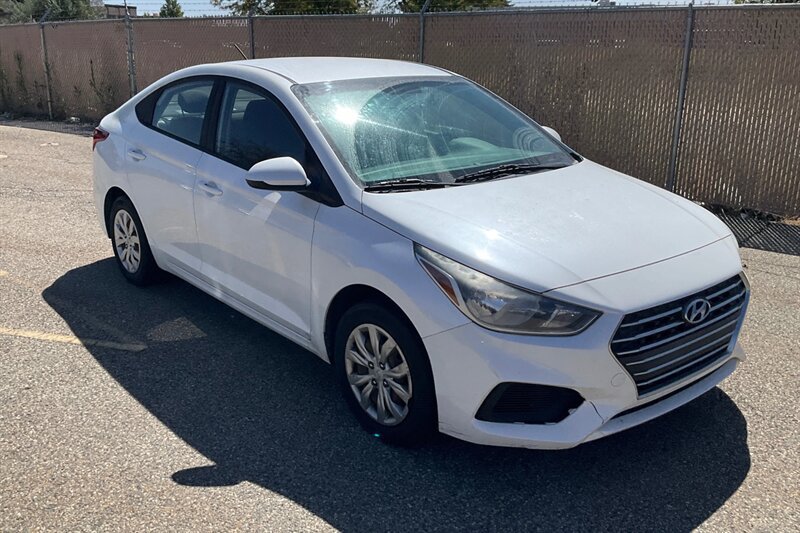 Used 2019 Hyundai Accent SE FWD image 1