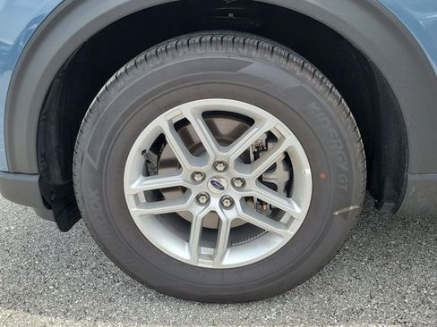 New 2026 Ford Explorer Active RWD image 6