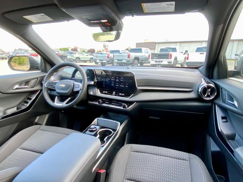 New 2026 Chevrolet Equinox LT w/ Safety and Technology Package image 36