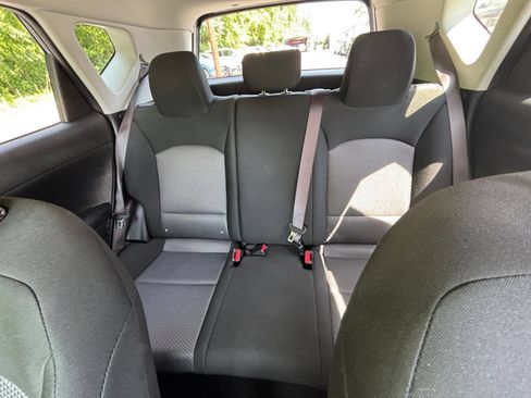 Used 2025 Kia Soul LX w/ LX Technology Package FWD image 33