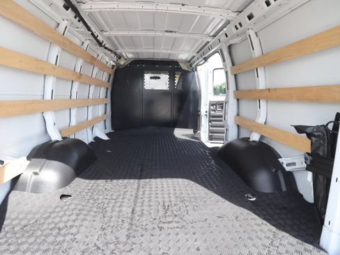 Used 2025 Chevrolet Express 2500 w/ Driver Convenience Package RWD image 14