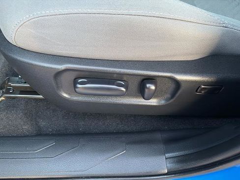 Used 2020 Toyota Tacoma SR5 image 13