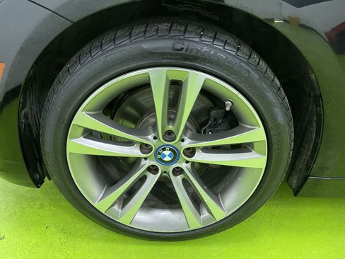 Used 2018 BMW 330e w/ Convenience Package RWD image 15