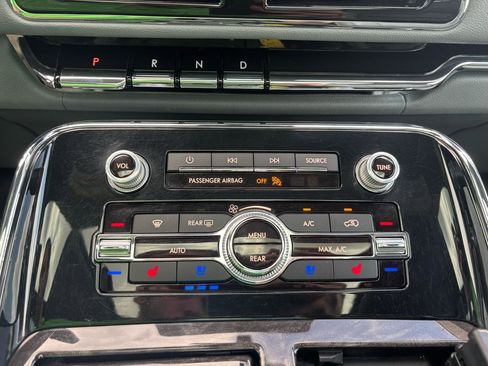 Used 2018 Lincoln Navigator L Reserve w/ Technology Package AWD/4WD image 27
