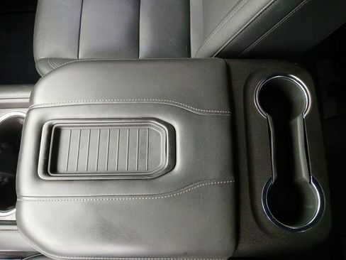 Used 2022 Chevrolet Tahoe Z71 AWD/4WD image 22