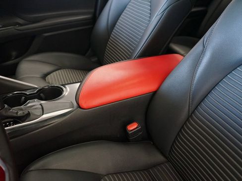 Used 2019 Toyota Camry SE FWD image 28