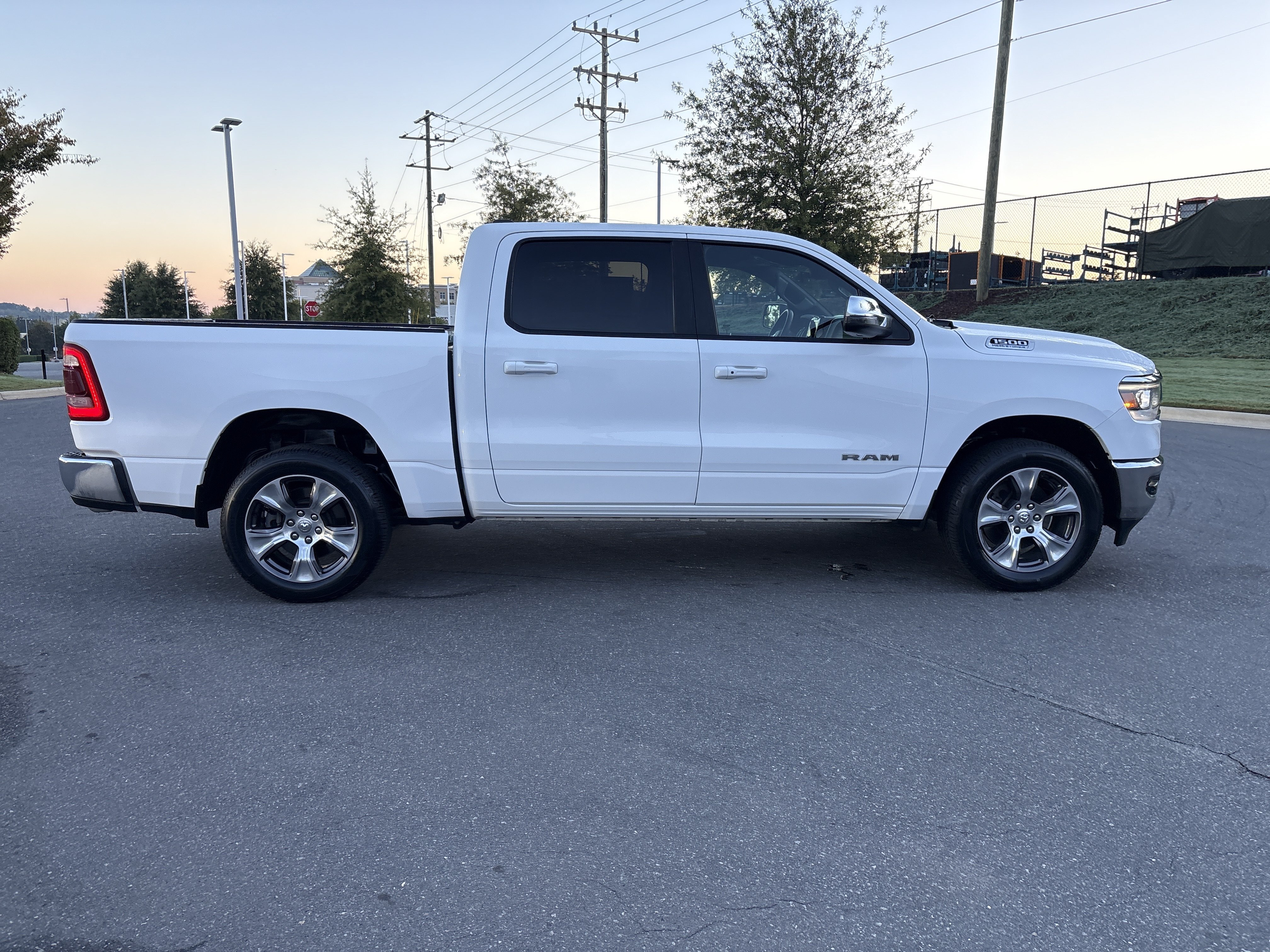 Used 2023 RAM 1500 Laramie AWD/4WD image 10