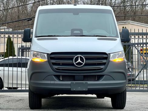 Used 2025 Mercedes-Benz Sprinter 2500 image 2