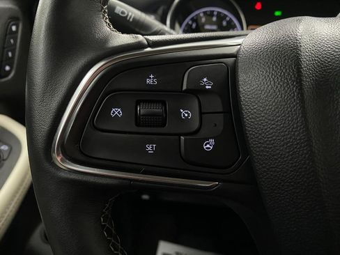 Used 2023 Buick Encore GX Essence w/ Experience Buick Package FWD image 75