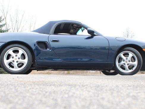 Used 1998 Porsche Boxster RWD image 18