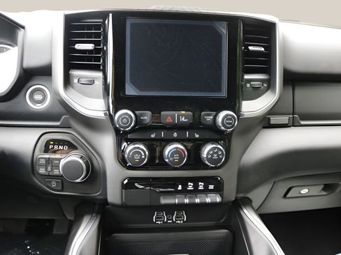 New 2026 RAM 1500 4x4 Crew Cab image 21