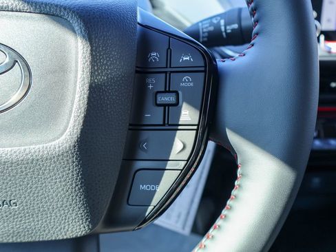 New 2026 Toyota Prius Plug-In Hybrid FWD image 11