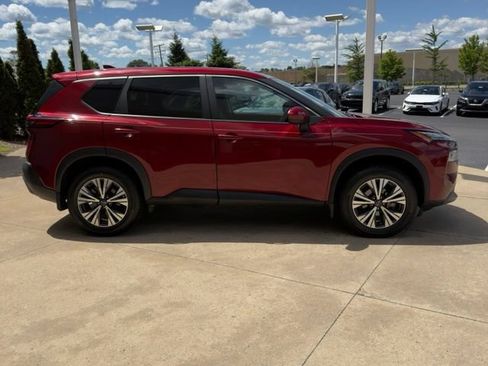 Used 2023 Nissan Rogue SV AWD/4WD image 6