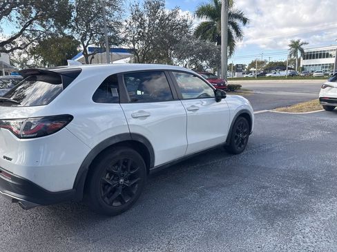 Certified 2023 Honda HR-V Sport image 7