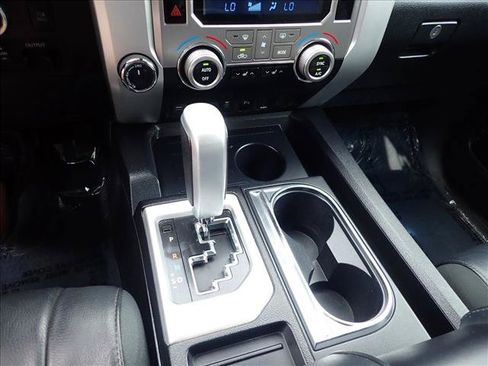 Used 2021 Toyota Tundra Limited w/ Limited Premium Package AWD/4WD image 22