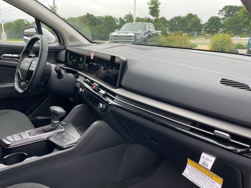 New 2026 Kia Sportage LX w/ LX Convenience Package FWD image 31