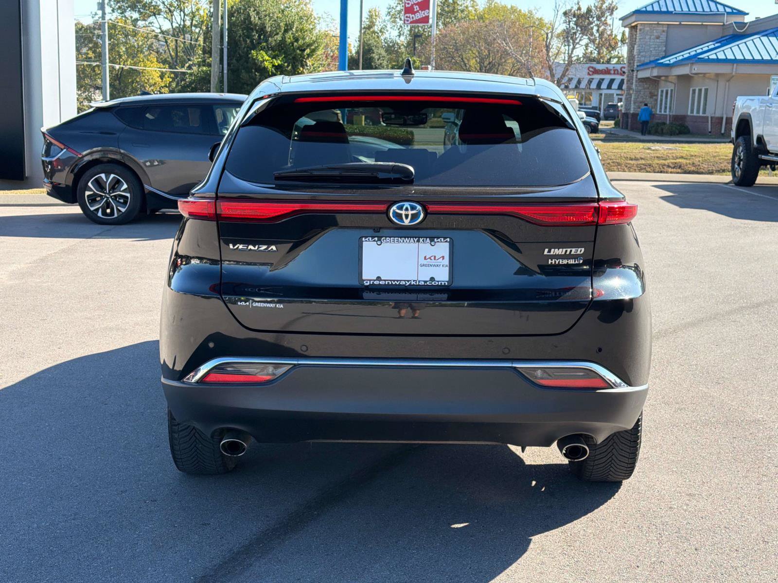 Used 2021 Toyota Venza Limited AWD/4WD image 4