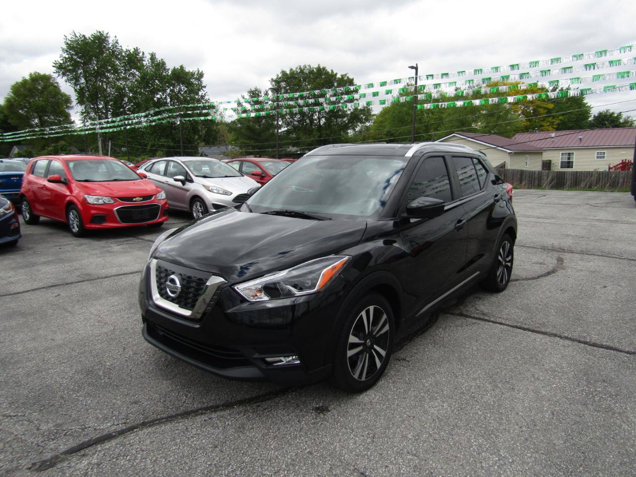 Used 2018 Nissan Kicks SR FWD image 3