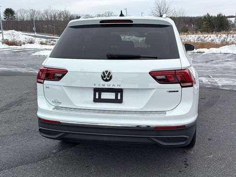 Used 2022 Volkswagen Tiguan SE image 8